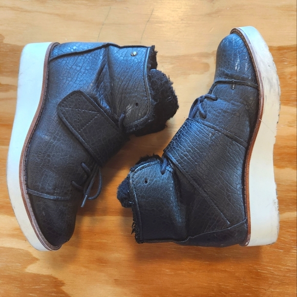 Vera Wang Winter Wedge Sneaker 8.5 - Picture 2 of 5